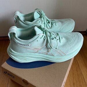 Women's Asics Gel Nimbus 26